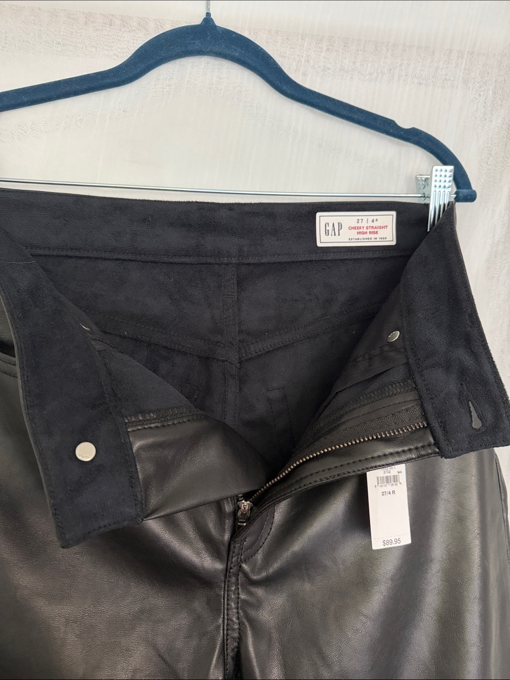 GAP Vegan Leather Cheeky Straight Pants Black High Rise NWT Size 27 / 4R - Picture 9 of 10